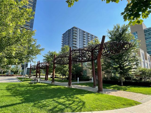 PH15 - 15 Singer Crt, Condo with 1 bedrooms, 2 bathrooms and 1 parking in North York ON | Image 34