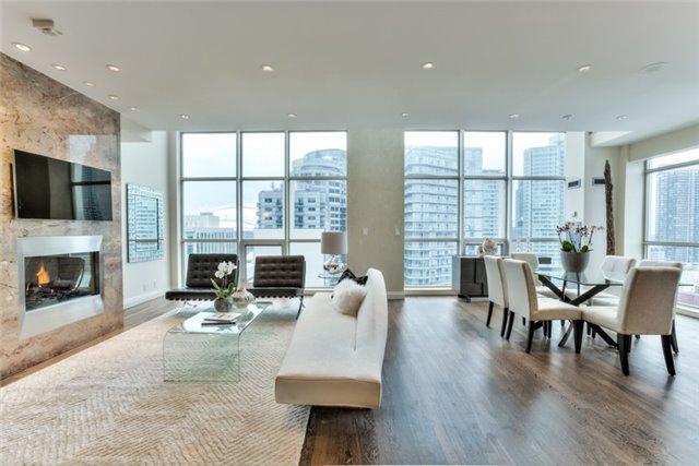 PH-1518 - 36 Blue Jays Way, Condo with 2 bedrooms, 3 bathrooms and 2 parking in Toronto ON | Image 1