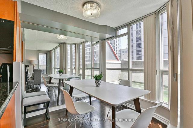710 - 736 Bay St, Condo with 2 bedrooms, 2 bathrooms and 0 parking in Toronto ON | Image 6