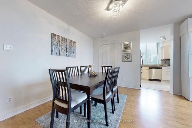 PH208 - 260 Doris Ave, Condo with 2 bedrooms, 2 bathrooms and 1 parking in North York ON | Image 2