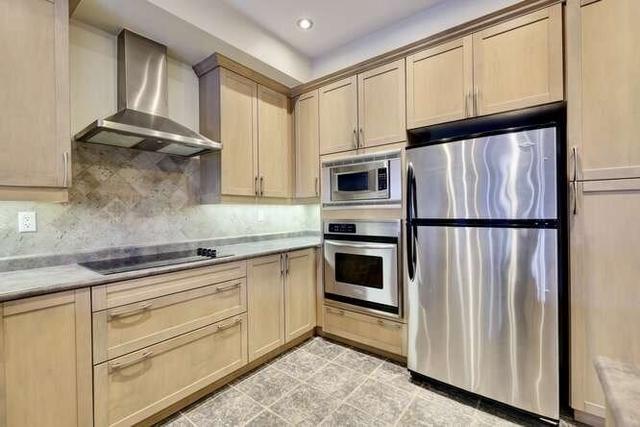 8 - 85 Church St, Townhouse with 3 bedrooms, 5 bathrooms and 2 parking in Mississauga ON | Image 8