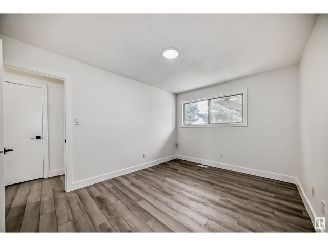 6340 - 34 A Av Nw Nw, House semidetached with 3 bedrooms, 1 bathrooms and null parking in Edmonton AB | Image 17
