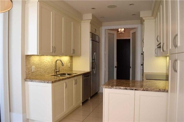 PH20 - 70 Roehampton Ave, Condo with 2 bedrooms, 3 bathrooms and 2 parking in Toronto ON | Image 3