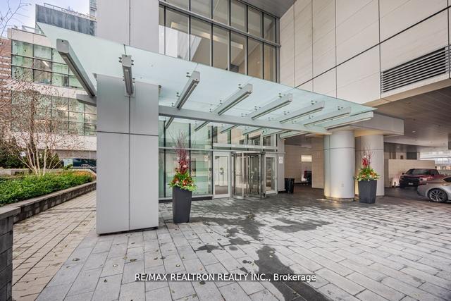4508 - 386 Yonge St, Condo with 2 bedrooms, 2 bathrooms and 1 parking in Toronto ON | Image 1