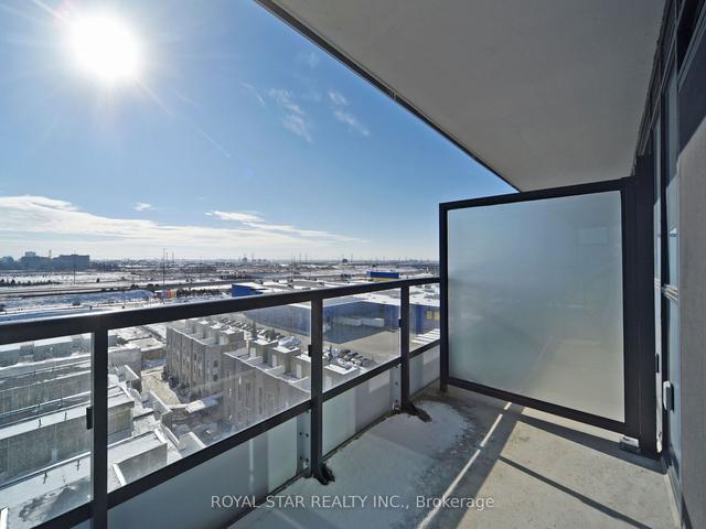 909 - 10 Honeycrisp Cres, Condo with 2 bedrooms, 2 bathrooms and 1 parking in Vaughan ON | Image 31