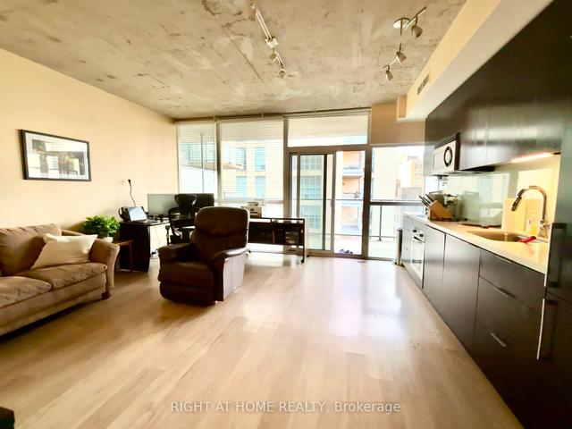 803 - 478 King St W, Condo with 1 bedrooms, 1 bathrooms and 1 parking in Toronto ON | Image 7