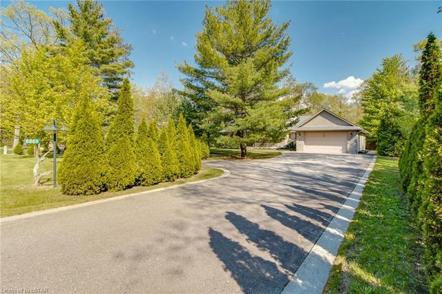 8869 Timberwood Trail, House detached with 5 bedrooms, 2 bathrooms and 12 parking in Grand Bend ON | Image 41