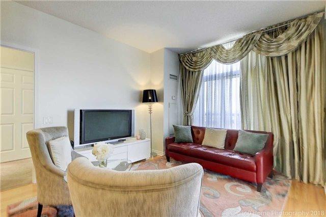 PH16 - 8 Mondeo Dr, Condo with 2 bedrooms, 2 bathrooms and 1 parking in Scarborough ON | Image 3