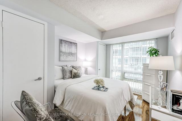 610 - 397 Front St W, Condo with 1 bedrooms, 1 bathrooms and 1 parking in Toronto ON | Image 3