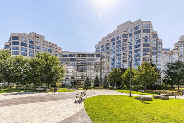803 - 2267 Lake Shore Blvd W, Condo with 1 bedrooms, 1 bathrooms and 1 parking in Etobicoke ON | Image 1