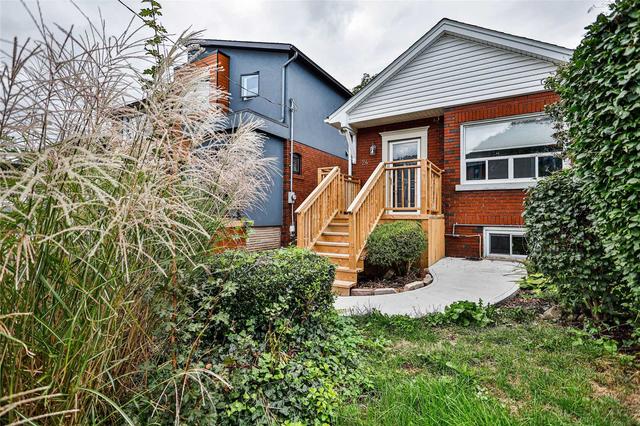 MAIN - 24 3 Rd St, House detached with 2 bedrooms, 1 bathrooms and 3 parking in Etobicoke ON | Image 17