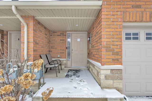 49 Charleswood Cres, House attached with 3 bedrooms, 3 bathrooms and 2 parking in Hannon ON | Image 32
