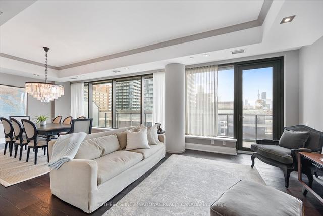 704 - 77 Charles St W, Condo with 2 bedrooms, 2 bathrooms and 2 parking in Toronto ON | Image 9