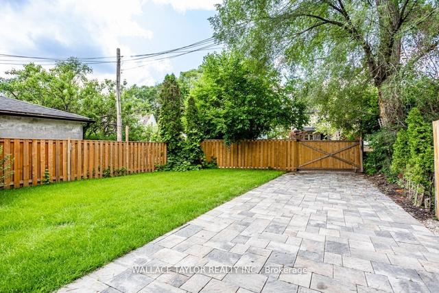 MAIN - 10 O'connor Dr, House detached with 3 bedrooms, 1 bathrooms and 2 parking in East York ON | Image 5