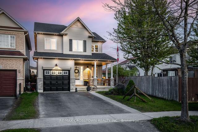 207 Maplewood Dr, House detached with 3 bedrooms, 3 bathrooms and 3 parking in Essa ON | Image 1