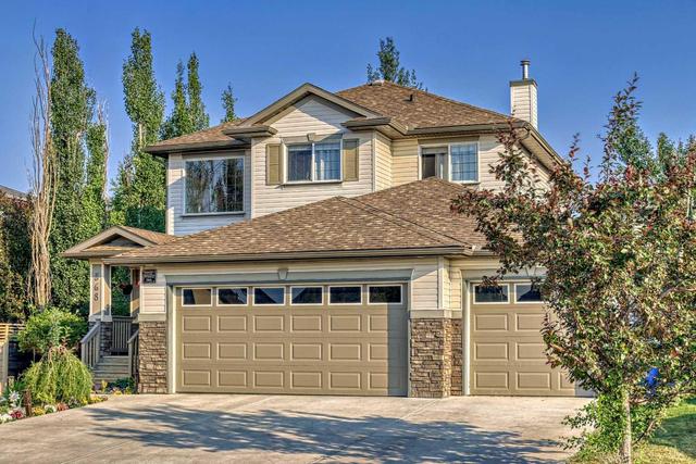 568 W Creek Pt, House detached with 5 bedrooms, 3 bathrooms and 6 parking in Chestermere AB | Image 2