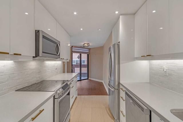 PH-1 - 55 Wellesley St E, Condo with 2 bedrooms, 2 bathrooms and 1 parking in Toronto ON | Image 1
