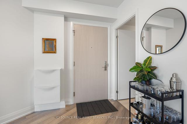3203 - 77 Mutual St, Condo with 1 bedrooms, 1 bathrooms and 1 parking in Toronto ON | Image 1