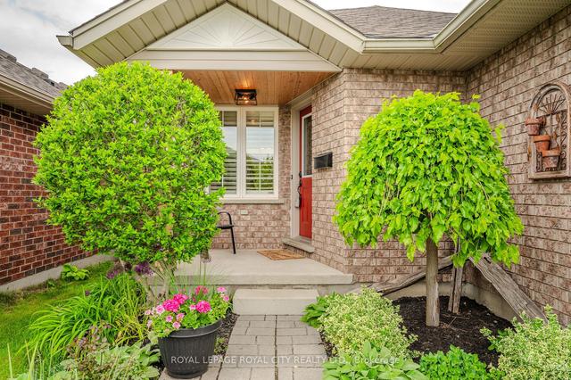 103 Cedarvale Ave, House detached with 4 bedrooms, 3 bathrooms and 3 parking in Guelph ON | Image 12