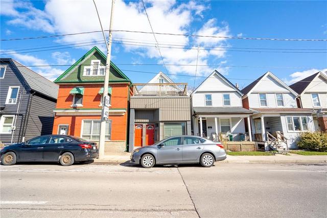 MAIN - 188 Sherman Ave N, House semidetached with 1 bedrooms, 1 bathrooms and 1 parking in Hamilton ON | Image 2