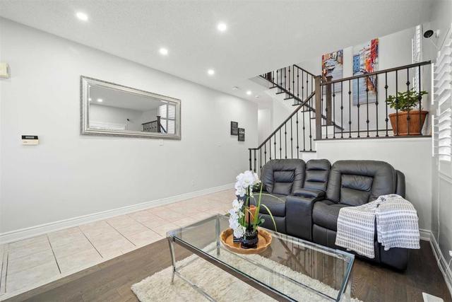 MAIN - 3259 Scotch Pine Gate, House detached with 3 bedrooms, 3 bathrooms and 3 parking in Mississauga ON | Image 20