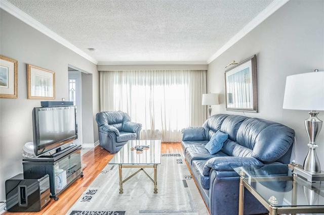 9 Juniper Cres, House semidetached with 3 bedrooms, 2 bathrooms and 4 parking in Brampton ON | Image 35