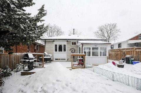 908 10 Th St, House detached with 3 bedrooms, 2 bathrooms and 3 parking in Mississauga ON | Image 9