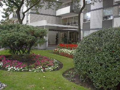 PH1 - 321 Chaplin Cres, Home with 2 bedrooms, 2 bathrooms and 1 parking in Toronto ON | Image 1