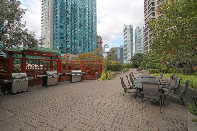 PH-12 - 55 Harbour Sq, Condo with 2 bedrooms, 2 bathrooms and 2 parking in Toronto ON | Image 27