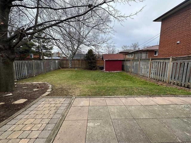 MAIN - 1041 Strathy Ave, House detached with 2 bedrooms, 1 bathrooms and 3 parking in Mississauga ON | Image 7