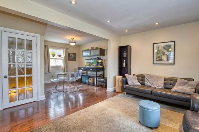 9 Heslop Dr, House detached with 2 bedrooms, 1 bathrooms and 3 parking in Etobicoke ON | Image 5