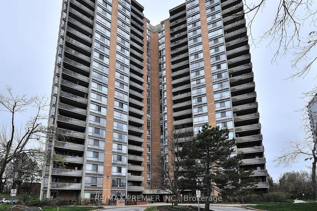 1901 - 10 Martha Eaton Way, Condo with 2 bedrooms, 2 bathrooms and 2 parking in North York ON | Image 22