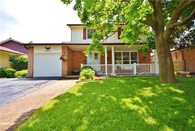 909 Vistula Dr, House detached with 4 bedrooms, 2 bathrooms and 2 parking in Pickering ON | Image 1