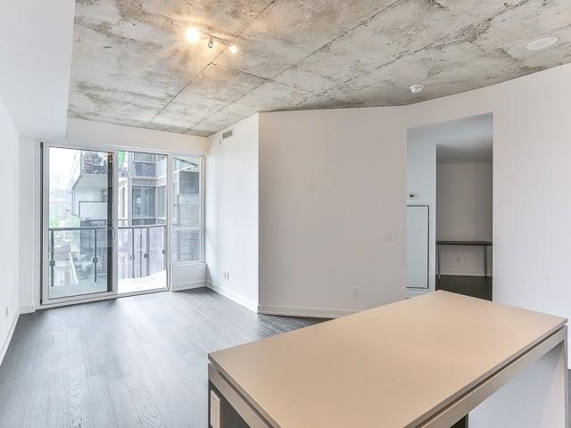 909 - 1030 King St W, Condo with 1 bedrooms, 1 bathrooms and null parking in Toronto ON | Image 6