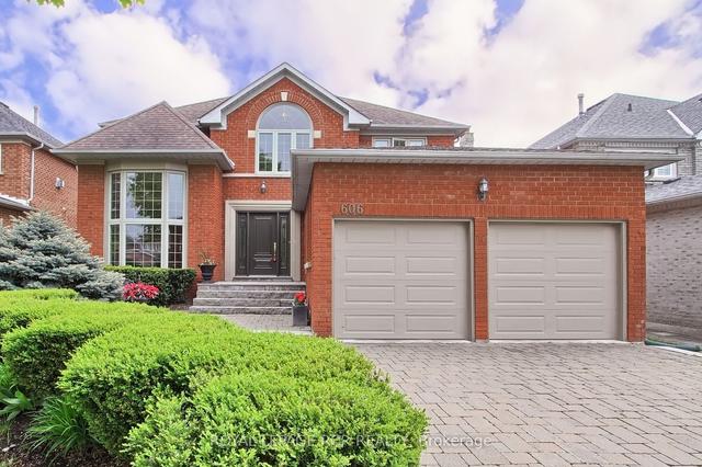 606 Brooker Ridge, House detached with 4 bedrooms, 3 bathrooms and 6 parking in Newmarket ON | Image 1