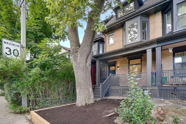 886 Palmerston Ave, House other with 2 bedrooms, 2 bathrooms and 0 parking in Toronto ON | Image 1