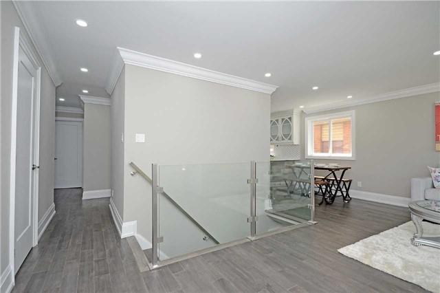 MAIN - 134 Willard St, House detached with 3 bedrooms, 2 bathrooms and 2 parking in Oakville ON | Image 3