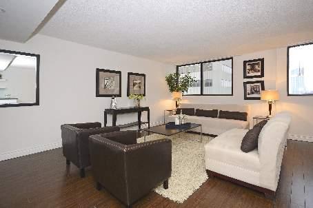 PH1 - 360 Bloor St E, Condo with 2 bedrooms, 3 bathrooms and 1 parking in Toronto ON | Image 2