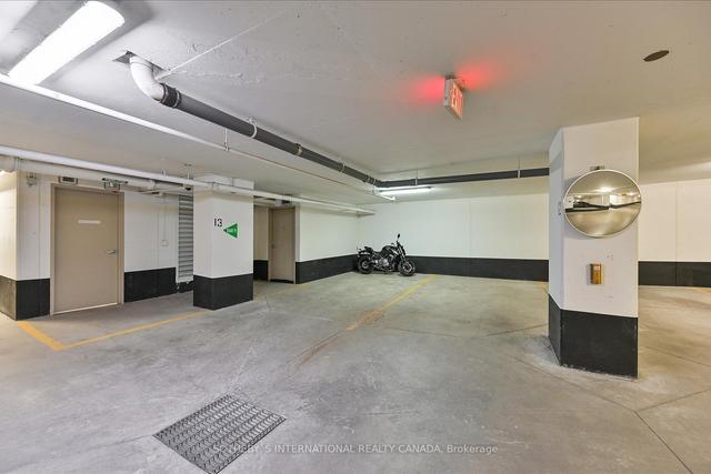 704 - 77 Charles St W, Condo with 2 bedrooms, 2 bathrooms and 2 parking in Toronto ON | Image 24