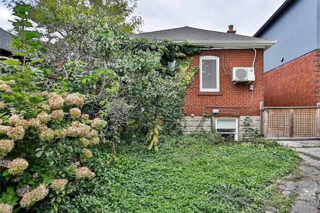 MAIN - 24 3 Rd St, House detached with 2 bedrooms, 1 bathrooms and 3 parking in Etobicoke ON | Image 15