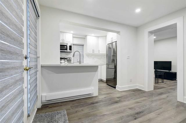 MAIN - 1343 Dupont St, House semidetached with 1 bedrooms, 1 bathrooms and 1 parking in Toronto ON | Image 12