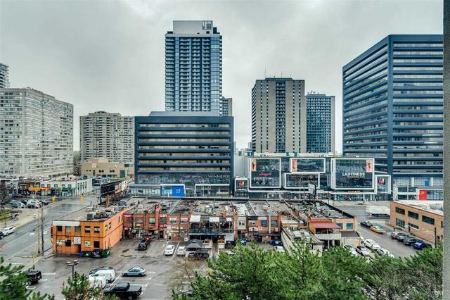 803 - 33 Elmhurst Ave, Condo with 2 bedrooms, 2 bathrooms and 2 parking in North York ON | Image 18