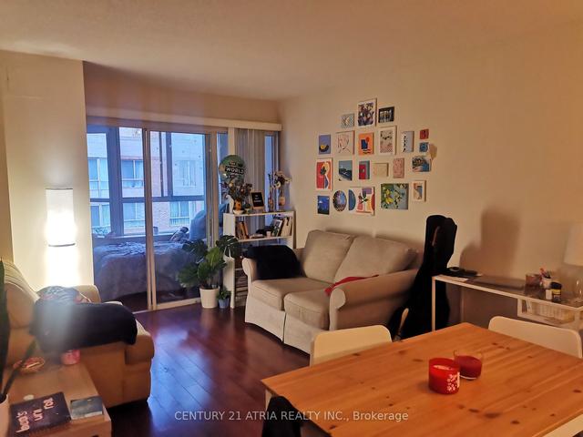 PH19 - 711 Bay St, Condo with 1 bedrooms, 1 bathrooms and 0 parking in Toronto ON | Image 2