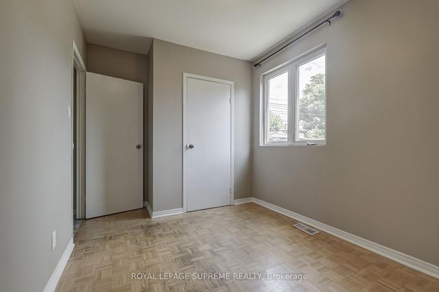 MAIN - 367 Westmoreland Ave N, House detached with 2 bedrooms, 1 bathrooms and 0 parking in Toronto ON | Image 4