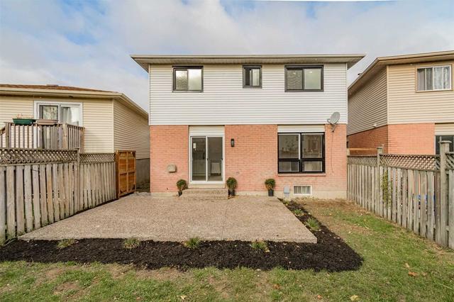 90 Broughton Ave, House detached with 3 bedrooms, 3 bathrooms and 4 parking in Hamilton ON | Image 22