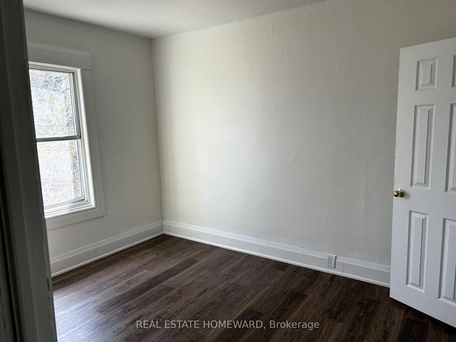 MAIN - 1295 Gerrard St E, Condo with 2 bedrooms, 1 bathrooms and 1 parking in Toronto ON | Image 2