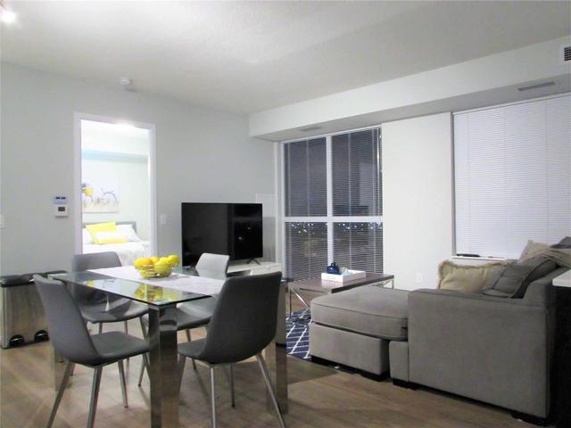909 - 20 Thomas Riley Rd, Condo with 2 bedrooms, 2 bathrooms and 1 parking in Toronto ON | Image 3