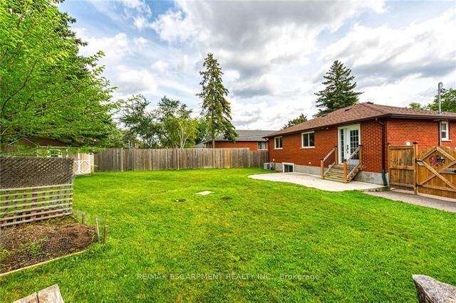 1483 Fisher Ave, House detached with 2 bedrooms, 2 bathrooms and 5 parking in Burlington ON | Image 32