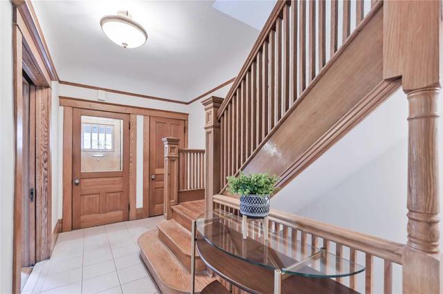 66 Westmount Ave, House detached with 3 bedrooms, 3 bathrooms and 2 parking in Toronto ON | Image 2