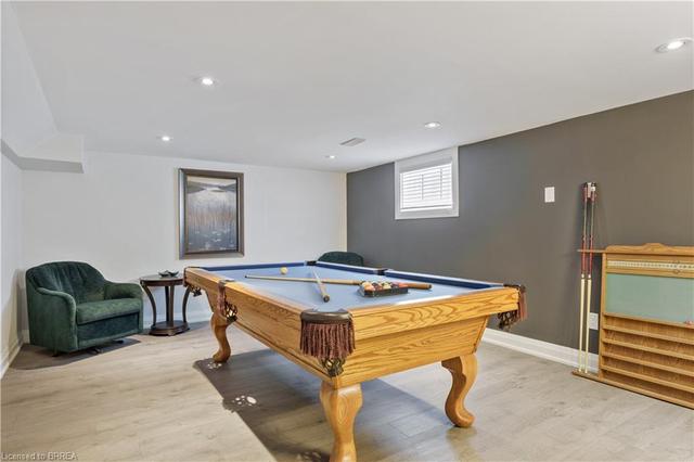 886 Boothman Ave, House detached with 5 bedrooms, 3 bathrooms and 5 parking in Burlington ON | Image 25